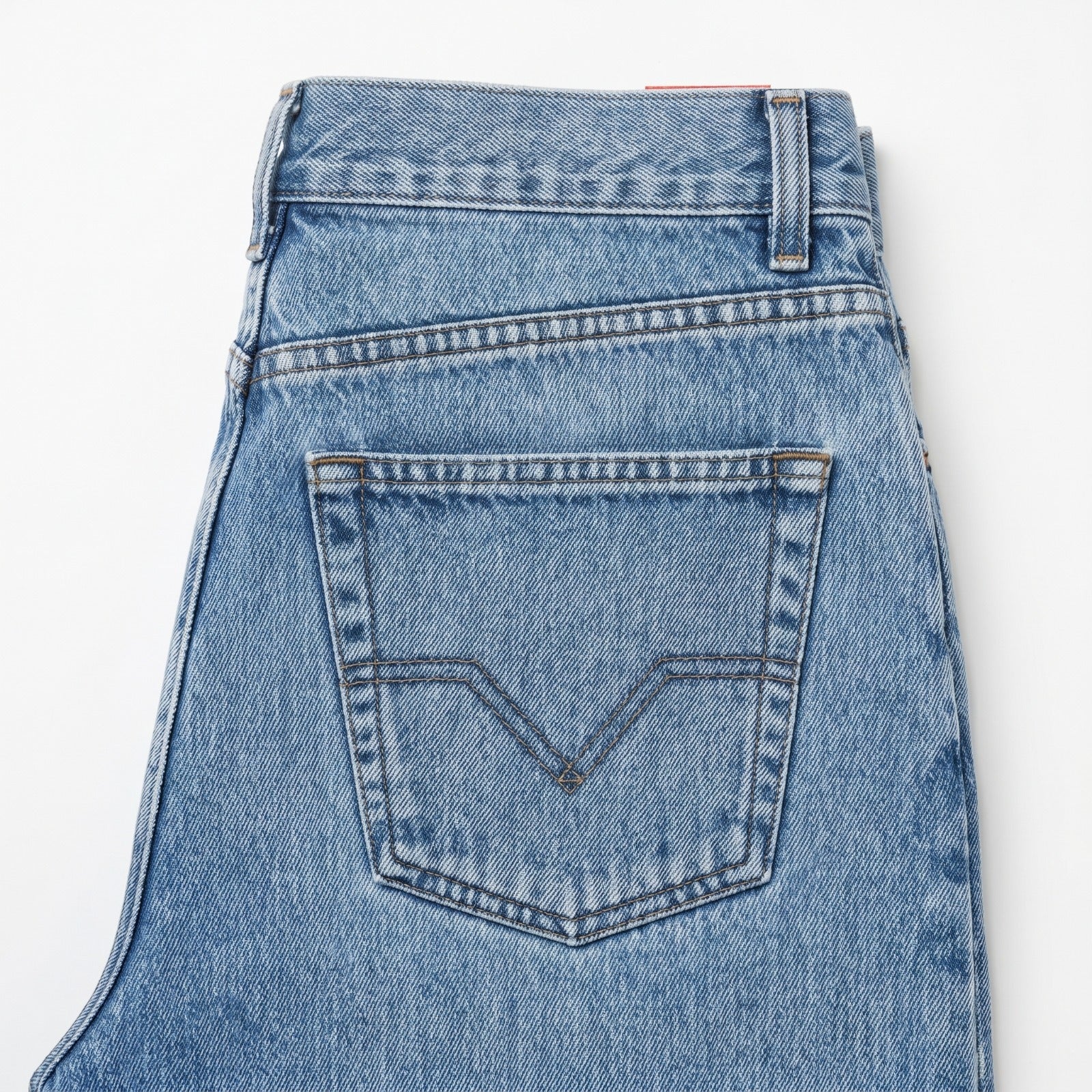 ZickZack Women's Mom Fit Light Blue Denim Jeans – Relaxed Fit Vintage Wash High Rise Jeans for Everyday Casual Wear